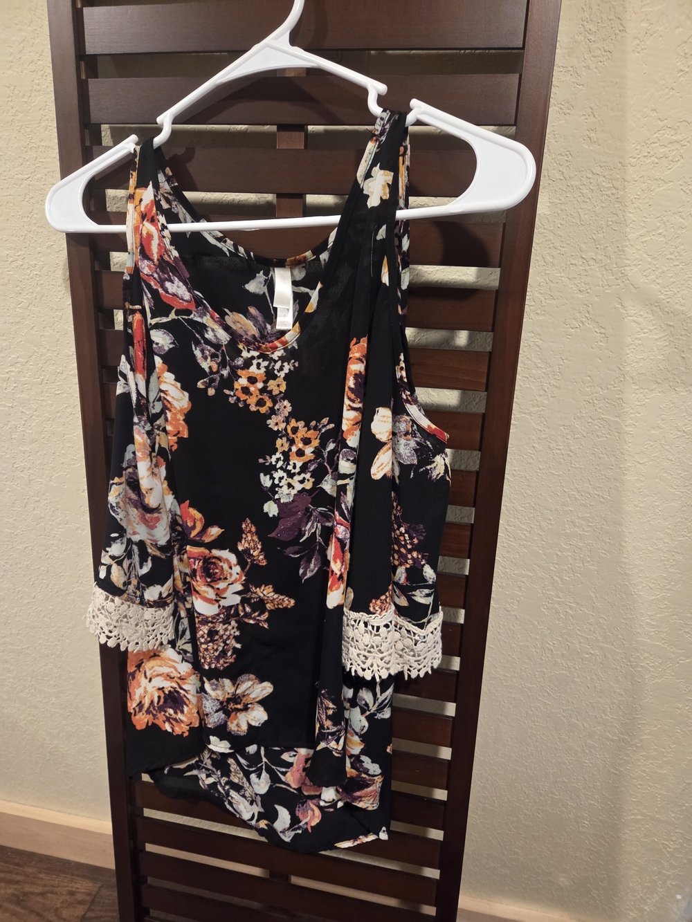 Xhilaration Black Floral Cold-Shoulder Tank with Lace Trim